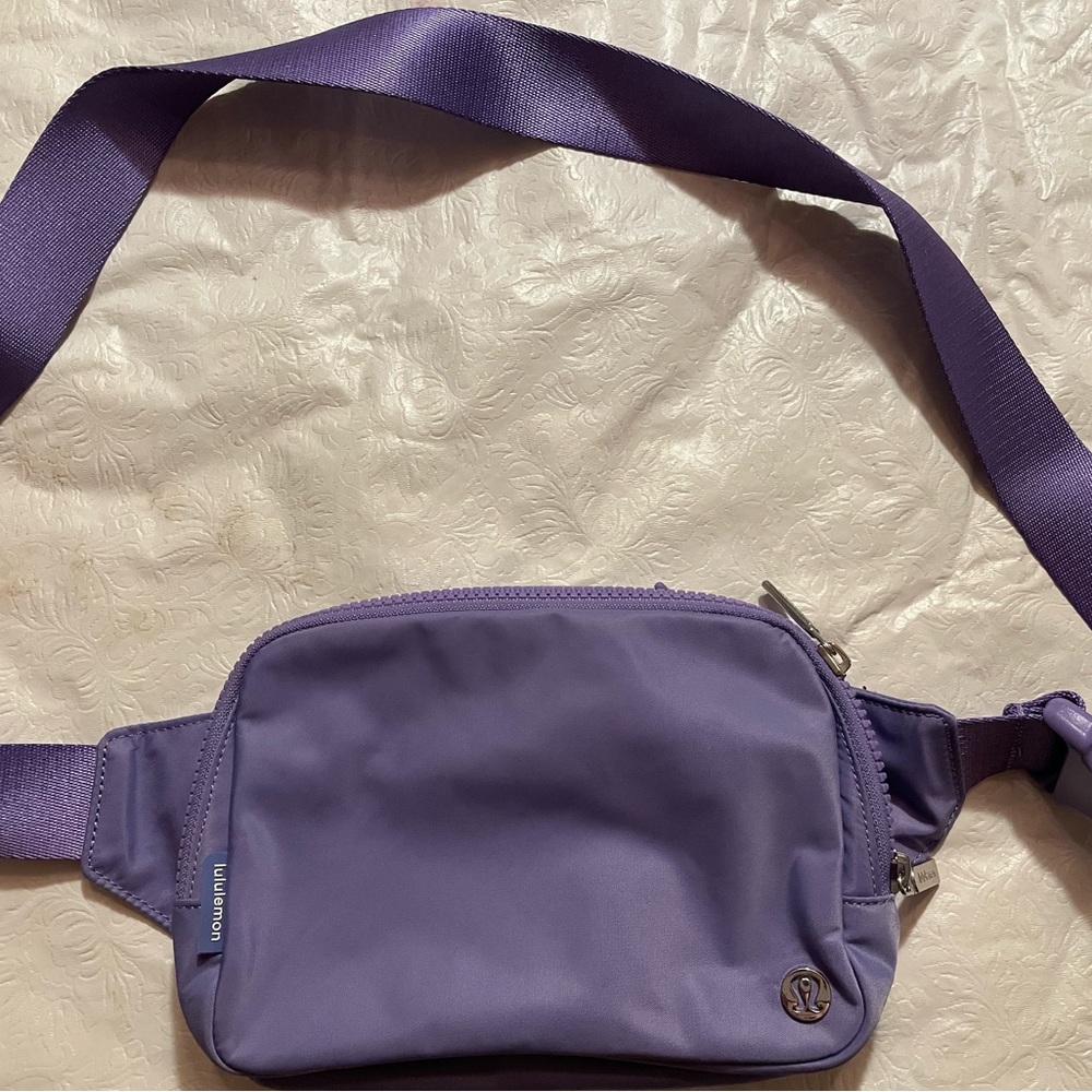 New LuLulemon crossbody purple bag